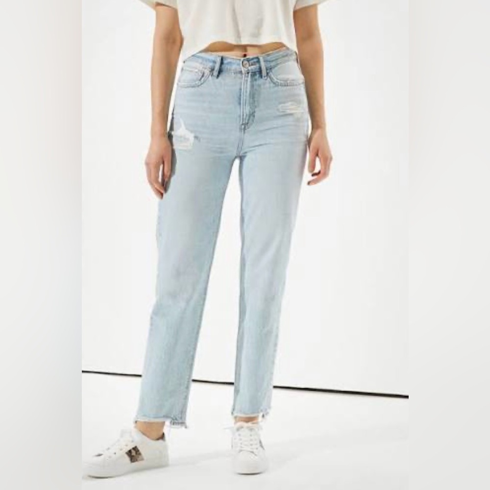 American Eagle Light Blue Distressed Women's Jeans